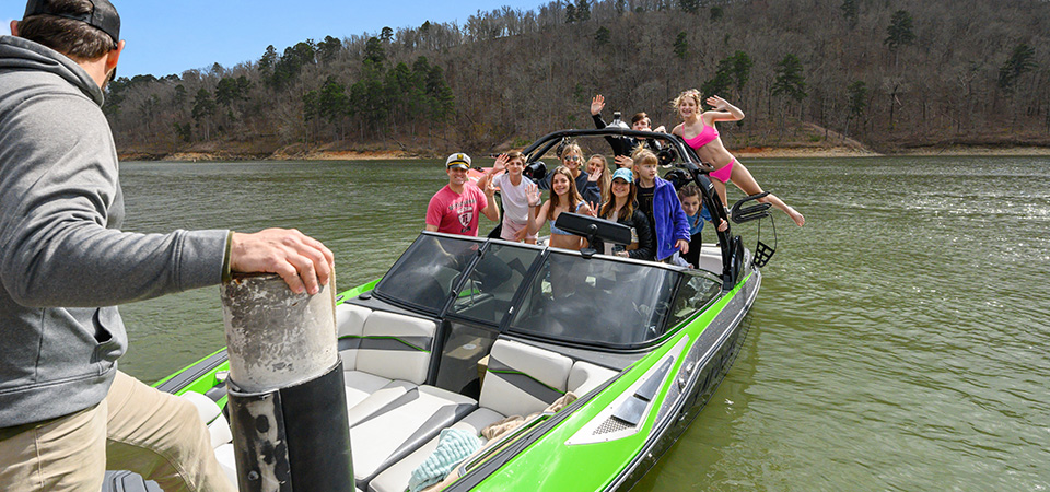 Boat rentals at Beavers Bend image